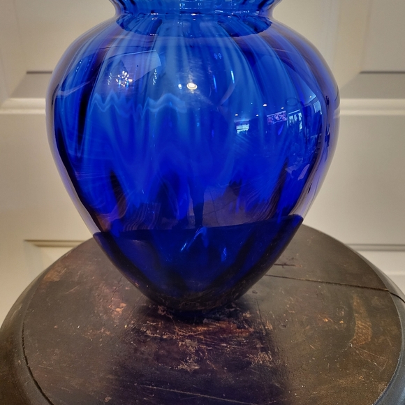 Princess House Vase Cobalt Blue Glass, Hand Blown Signed - Picture 2 of 8